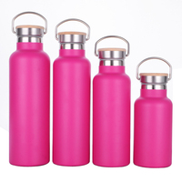 Bouteilles d'eau en acier inoxydable de 750 ml en forme de gourde pour le vélo, la randonnée, le sport et les activités de plein air