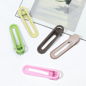 Pinzas para el cabello con diseño de pico de pato de color caramelo, 6 cm, ligeras, de color sólido, con diseño geométrico para uso diario - Product Image 3