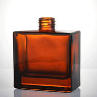 Bouteille diffuseur de parfum rectangulaire de luxe en verre plat 100ML 200ML, conteneur vide personnalisé avec revêtement ambré pour parfum d'ambiance domestique