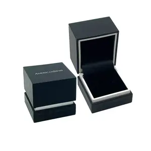 Роскошная маленькая черная коробка из серебристой фольги с УФ-логотипом, матовая бархатная вставка, коробка для сережек и колец, картонная бумажная коробка, упаковка для ювелирных изделий