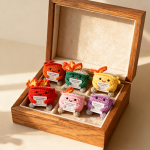 Set di Peluche Fatti a Mano all'Uncinetto 'Dumpster Fire' per Supporto Emotivo, Adorabili Bambole Multicolore Lavorate a Maglia, Regali per Acquirenti all'Ingrosso - Product Image 6