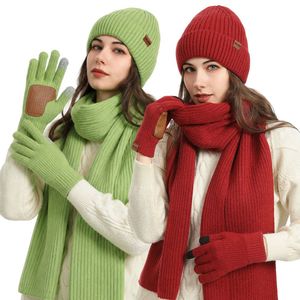 <span class=keywords><strong>Ensemble</strong></span> 3 pièces pour <span class=keywords><strong>femme</strong></span> : <span class=keywords><strong>bonnet</strong></span> jacquard imprimé, <span class=keywords><strong>écharpe</strong></span> longue et gants tricotés chauds pour sports d'hiver en extérieur, ski et course à pied - Product Image 1