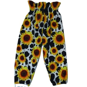 Pantalones largos de punto con estampado de leopardo rojo, impermeables y transpirables, con dobladillo con volantes y corte acampanado para niña, al por mayor - Product Image 5