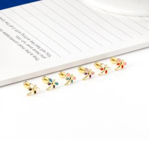 Boucles d'oreilles tendance en acier inoxydable, clous d'oreilles en émail coloré avec diamants, bijoux de piercing pour femmes, vente en gros - Product Image 5