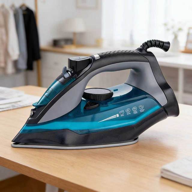 Coated Soleplate Steam Iron Does Not Damage Clothing Black Multi Functional Household Iron with Water tank