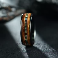Bijoux pour hommes Corde de guitare personnalisée Bague de mariage en céramique noire Abalone Shell and Whiskey Barrel Wood Inlay Ceramic Men Ring