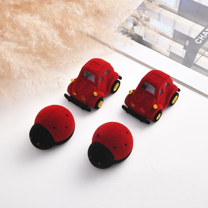 Caja de Joyería de Terciopelo con Forma de Mariquita Creativa de Alta Calidad, Hermosas Cajas de Regalo para Pendientes y Anillos - Product Image 1