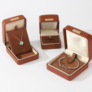 กล่องใส่เครื่องประดับแบบพลิกเปิดหรูหรา บรรจุภัณฑ์กระดาษพิมพ์โลโก้ตามสั่ง สำหรับแหวน ต่างหู สร้อยข้อมือ สร้อยคอ บรรจุภัณฑ์ของขวัญ - Product Image 2