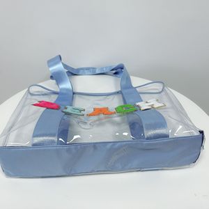 Sac fourre-tout en PVC transparent avec broderie de logo personnalisé coloré et poignées souples, option imperméable de haute qualité, très vendue - Product Image 5