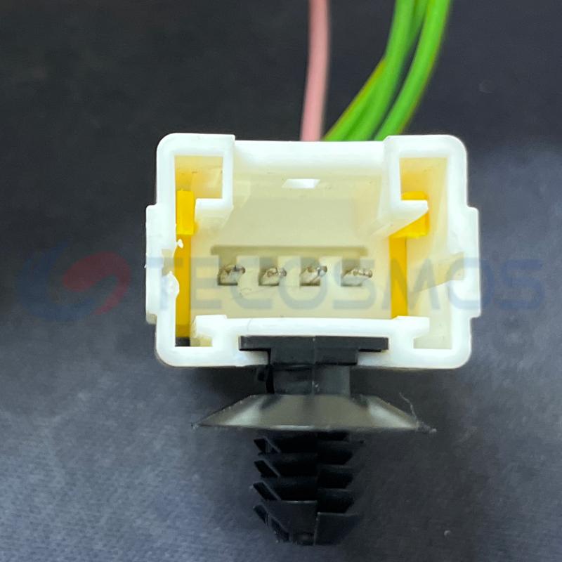 Car Connector For Nissan Tiida trunk lock block plug mark 4 pins CT4-0091G-1