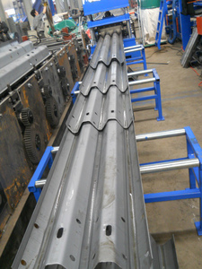 Petit pain de <span class=keywords><strong>rambarde</strong></span> de route formant la machine garde-corps machine - Product Image 6