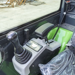<b>Mini</b> Excavator with Enclosed Cab Heating and Cooling <b>Air</b> <b>Conditioning</b> for Year Round Construction Work Custom Color OEM ODM - Product Image 5