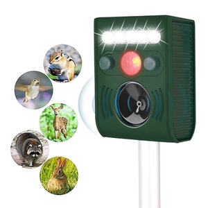 Repelente de animales ultrasónico alimentado por energía solar con sensor de movimiento y luces intermitentes. - Product Image 6