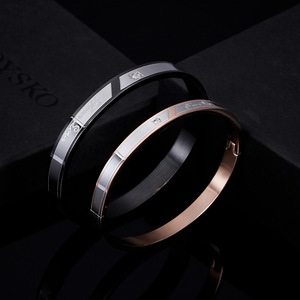 Pulsera de Pareja Abrible de Acero Inoxidable de Dos Tonos, 8MM, Diseño Geométrico con Pedrería, Regalo para Él y Ella, Joyería Unisex - Product Image 4