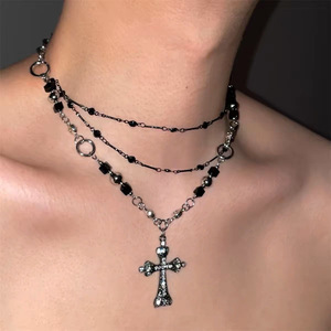 Collier croix gothique robuste en alliage, style punk, chaîne superposée, pour accessoires rétro tendance, bijoux de mode pour femmes - Product Image 2