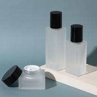 Flacon pompe rectangulaire pour soins de la peau 20ml 30ml 50ml 100ml 120ml Flacon de lotion en verre givré 30g 50g Pot carré givré pour le visage