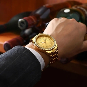 <span class=keywords><strong>Montre</strong></span> à quartz lumineuse pour homme Fngeen S777, plaquée or, cadran serti de diamants, zodiaque chinois, cadeau pour homme, <span class=keywords><strong>montre</strong></span> étanche, montres dorées - Product Image 4