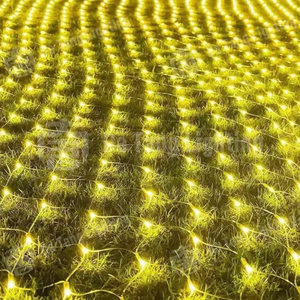 Luces de red IP65 para fachadas de parques y estructuras de jardines que crean una atmósfera festiva inmersiva con brillo LED uniforme - Product Image 2
