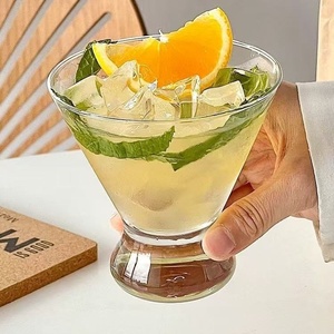 JoyJolt Juego de 4 Vasos de Cóctel Modernos <span class=keywords><strong>Afina</strong></span>, Aptos para Lavavajillas, Vasos de Martini de 8 Onzas para Fiestas - Product Image 2