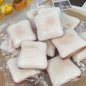 Juguete Squishy Antiestrés y Sensorial de Mantequilla de Pan de Levantamiento Lento, Popular 2026 - Product Image 5