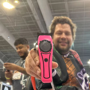 Cortadora de Pelo Profesional Inalámbrica para Salón, Motor Rotatorio de 11000 RPM, Cuchilla de Acero Inoxidable <span class=keywords><strong>DLC</strong></span>, Eléctrica, 6 Peines Guía, Peluquero - Product Image 5