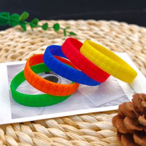 Nueva Pulsera de Silicona Europea y Americana con Diseño de Música, Estilo Hip Hop y Rock, Personalizable con Logotipo - Product Image 3