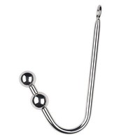 Ataduras de cuero BDSM para parejas con mordaza, esposas, y plug anal metálico para juegos de dominación y restricción.