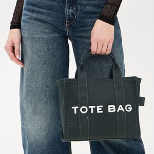 Sac fourre-tout en toile unie personnalisé avec logo brodé pour femme, fermeture éclair, coton durable, fabriqué aux États-Unis, printemps, été, automne, hiver, voyage - Product Image 2