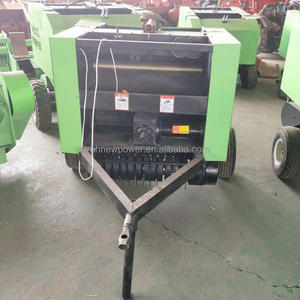 Nuevo tipo de trituradora de paja de maíz pequeña, empacadora de recogida, tractor de cuatro ruedas con recolector de césped agrícola, fabricante de empacadoras redondas - Product Image 2