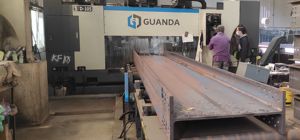 Línea de procesamiento de haz de metal automatizado tipo I Sierra de cinta digital de corte en ángulo de doble inglete de alta velocidad - Product Image 4