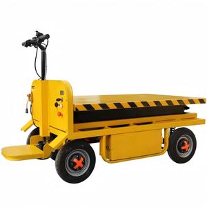 Chariot de levage hydraulique en acier jaune 1200x800mm à quatre roues réglable pour usage industriel - Product Image 2