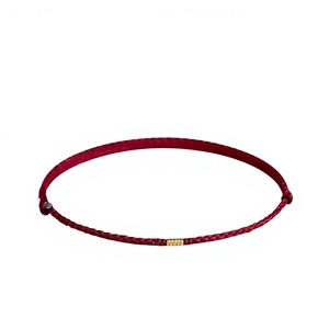 Pulsera de hierro chapada en oro con cinco dijes de la fortuna, cuerda roja, amuleto de <span class=keywords><strong>buena</strong></span> <span class=keywords><strong>suerte</strong></span>, regalo para mujer, estilo pañuelo. - Product Image 1