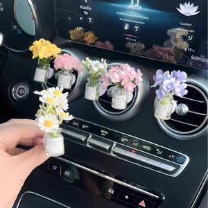 Diffuseur de parfum créatif pour grille d'aération de voiture, style frais, en forme de fleur de gypsophile, avec bouteille d'aromathérapie - Product Image 1