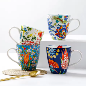 Mug en porcelaine blanche grande capacité 550 ml, motif logo peint à la main, personnalisable, cadeaux d'affaires, pour lait et café, compatible lave-vaisselle et micro-ondes - Product Image 1