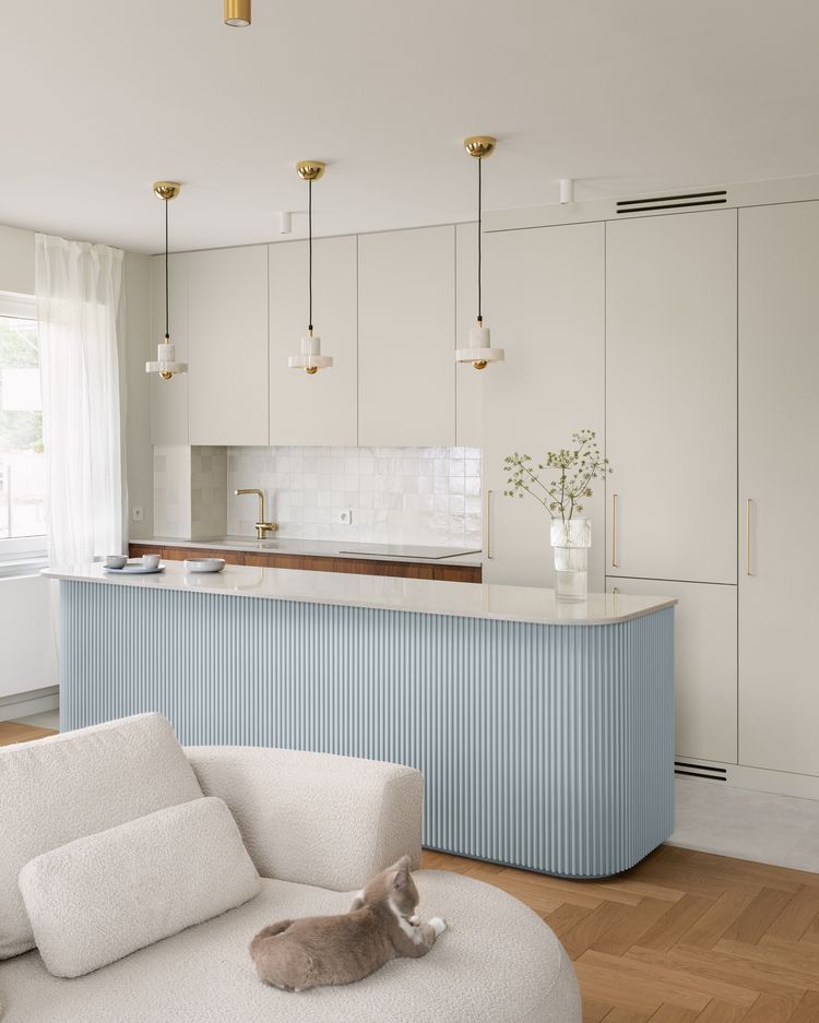 Colors are available, pls send inquiry.