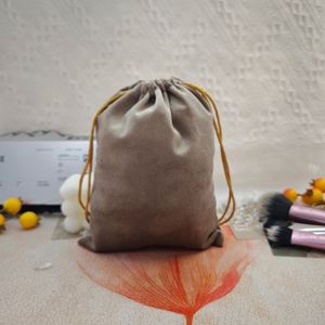 Sac de rangement en velours à cordon coulissant, haut de gamme, durable, personnalisé, pour bougies, outils de maquillage, emballage anti-poussière, sac de shopping, sac cadeau, vente en gros - Product Image 1