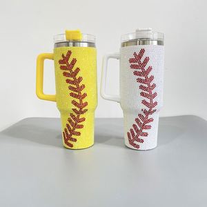 Gobelet isotherme en acier inoxydable à double paroi de 40 oz avec logo personnalisé, motif baseball et strass, écologique, avec poignée et paille - Product Image 4