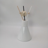 Bouteille en verre céramique opale blanche personnalisée de 100 ml avec bouchon à vis, vide, pour usage cosmétique, sérigraphiée KeRuiJia KRJ-GH17 Zhejiang