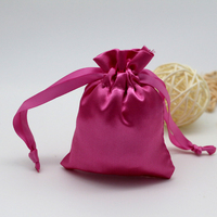 Sac d'emballage personnalisé en satin pour extensions capillaires, doux, réutilisable, avec cordon de serrage, pour perruque, bonnet, tissage, sac en satin rose, logo personnalisé