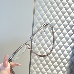 กรอบแว่นตาทรงสี่เหลี่ยมผืนผ้าสำหรับผู้ชาย ดีไซน์ทันสมัย ผลิตจากโลหะผสม ป้องกันรังสียูวี 51% แบบเต็มกรอบ ผลิตที่ตานหยาง หมายเลขสินค้า 58062 - Product Image 4