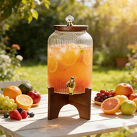 Vente en gros de grand pot en verre de 4 L, grand volume, vertical, à nervures, distributeur de boissons, jus, avec robinet pour buffet