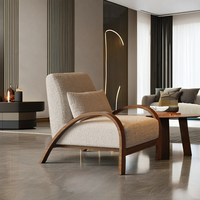 Fauteuil individuel de luxe en cuir et tissu avec structure en bois et coussin en éponge pour la maison, la salle à manger et le salon