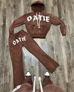 Tùy Chỉnh Thời Trang Phố Sweatsuit Cắt May Đính Đau Khổ Thêu Vá Cắt Áo Và Quần Bó Sát Set Bộ Đồ Thể Thao Cho Phụ Nữ - Product Image 4