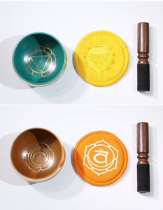 Ensemble de bols chantants tibétains de sept couleurs de chakras de 3 pouces, fabriqués à la main, bol de méditation, de yoga et de guérison. - Product Image 3