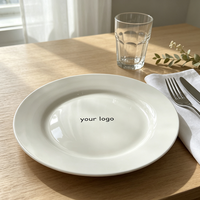 Assiette en céramique blanche style Ins, logo personnalisé imprimé, 20,5 cm, assiette à dîner en porcelaine pour café, hôtel, décoration intérieure, plat de petit-déjeuner