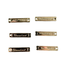 لوحة شعار معدنية مخصصة للحقائب وإكسسوارات الملابس - Product Image 1