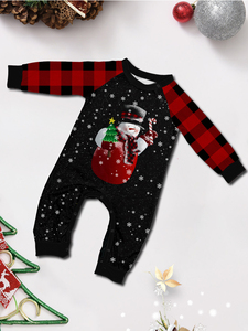 Pyjamas de famille à motif bonhomme de neige et carreaux Buffalo, rouge et noir, pour les fêtes de Noël, idéal pour les séances photo de famille - Product Image 4