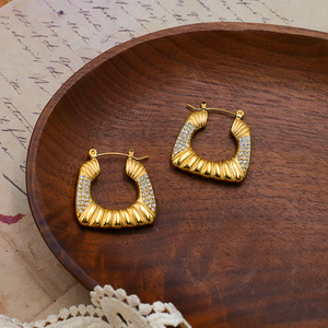 Fashion Stud Earrings Oval Geometric Design Light Luxury Temperament Trendy Earrings Customizable - Product Image 2