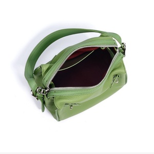 Sacs à main en cuir véritable de luxe, sacs d'été <span class=keywords><strong>tendance</strong></span> en cuir de vache, sacs à bandoulière <span class=keywords><strong>vert</strong></span> beige noir à la mode pour femmes - Product Image 3