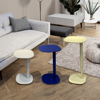 Table d'ordinateur portable pneumatique moderne en forme de C Petite table basse d'appoint en métal pour salon meubles de maison